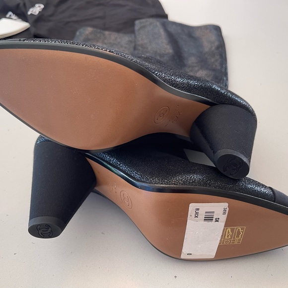 CHANEL Tall Black Metallic Pebbled Boots CC Cap Toe 37.5 - Picture 7 of 12